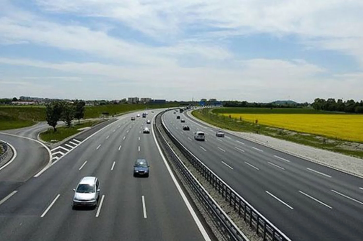 Дорога шоссейного типа как называется. Автобан Германия. Автобан 4 Германия. Белоруссия Автобан. Румыния Автобан.