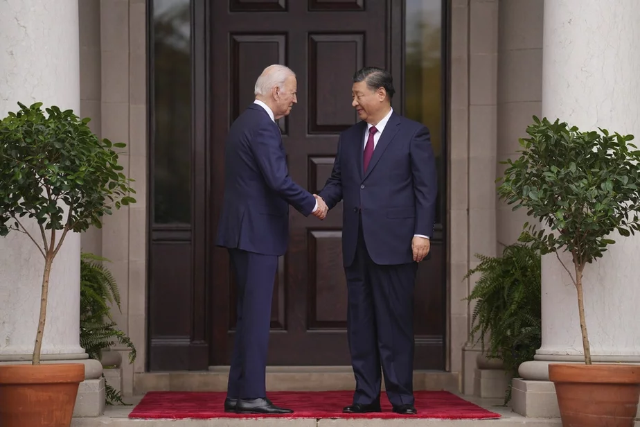 Президент США Джо Байден и председатель КНР Си Цзиньпин во время встречи в ноябре 2023 года. Фото: Doug Mills / The New York Times via AP, Pool